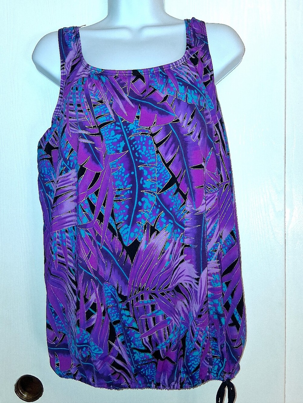 THE Swimsuit Top, Sz 22